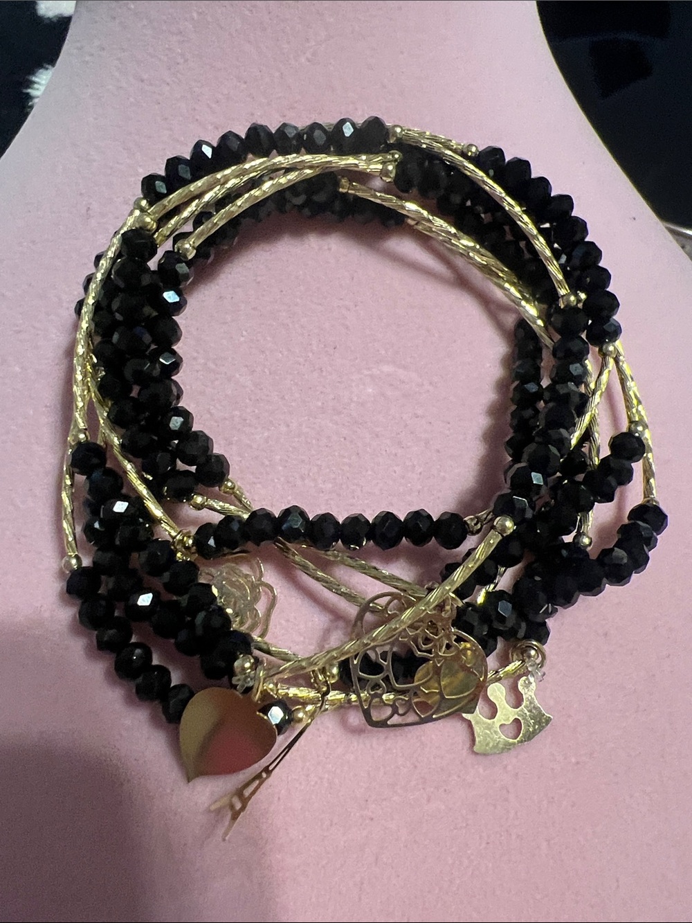 Gold & Black Beaded Heart Pendant Bracelet - Women Jewelry